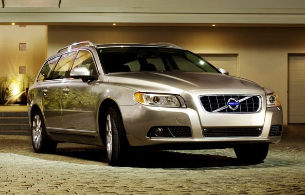 VOLVO V60 NEUF ET IMMATRICULÉ