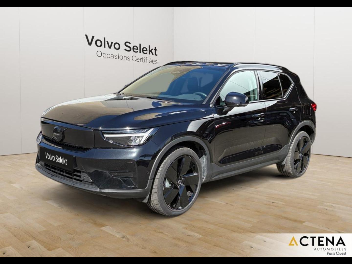 VOLVO EX40
